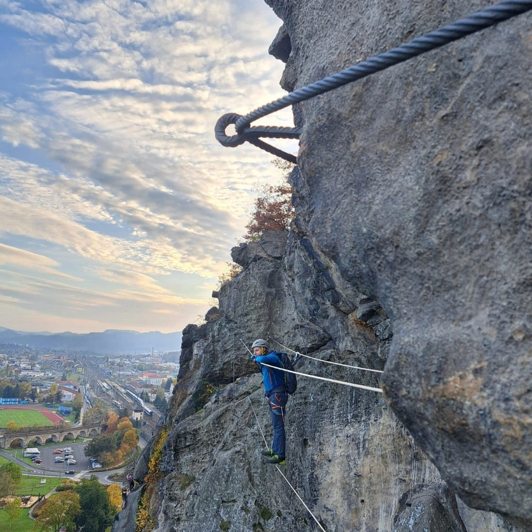 Via ferrata – Jak wygląda spacer żelazną drogą? Wszystko co musisz wiedzieć!