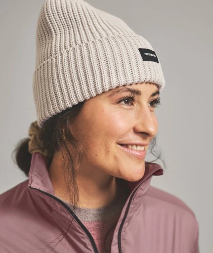 Ciepła Czapka Ortovox COZY RIB BEANIE - white tea