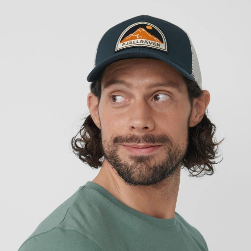 Czapka z daszkiem Fjallraven Badge Langtradarkeps - black